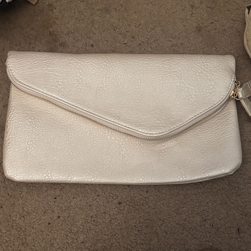 Vici Shimmering Cream Clutch